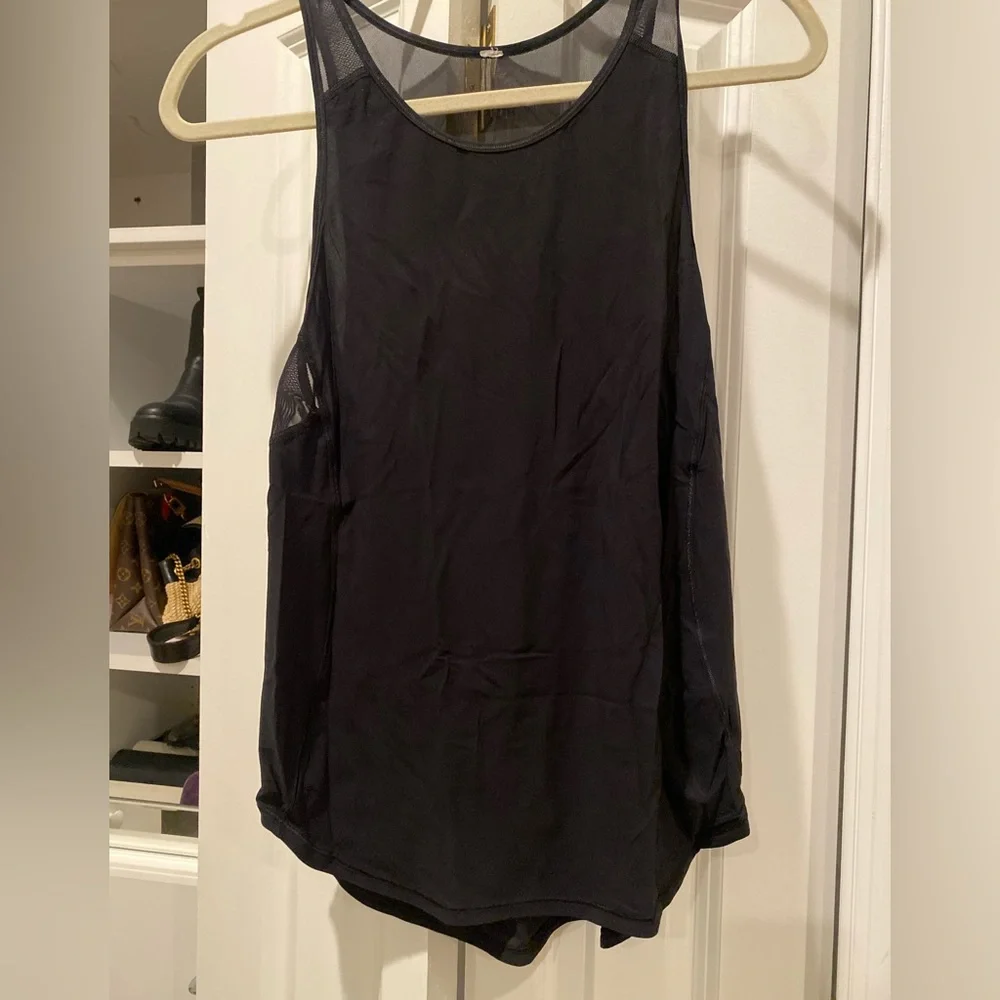 Lululemon 3 pack tops | red, black and maroon | size6 - Picture 2 of 12